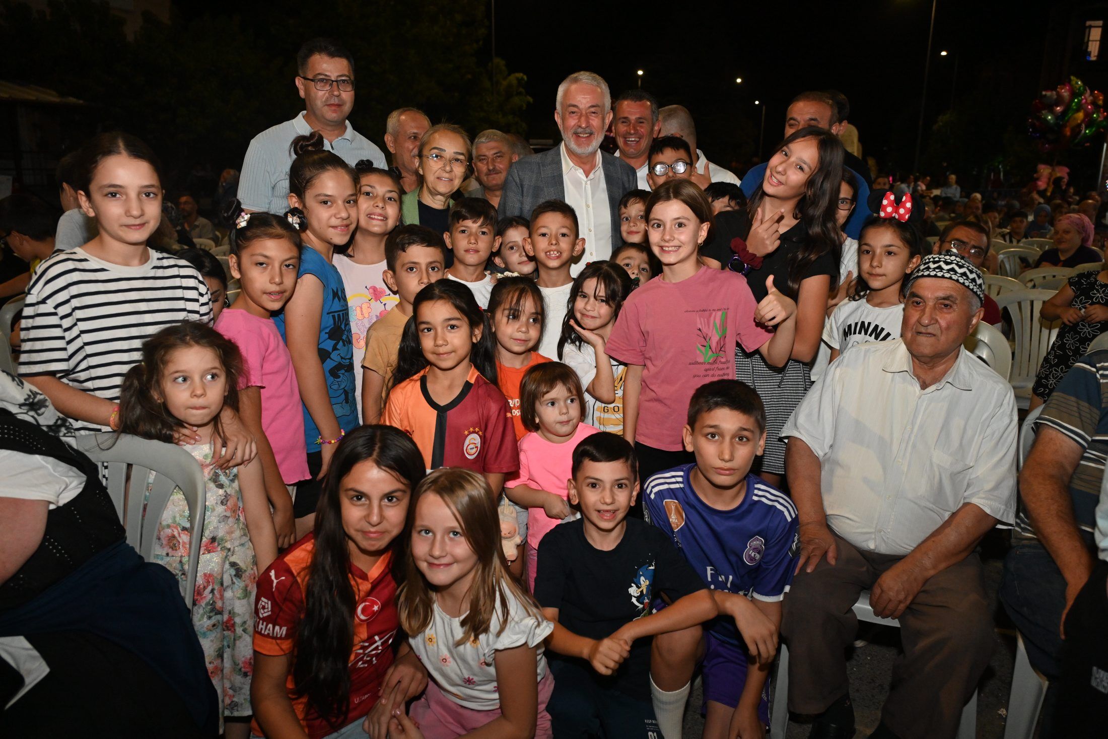 22 08 2025 Muzaffer Turkes Zafer Mahalleleri Yaz Sinemasi Etkinligi (4)-1