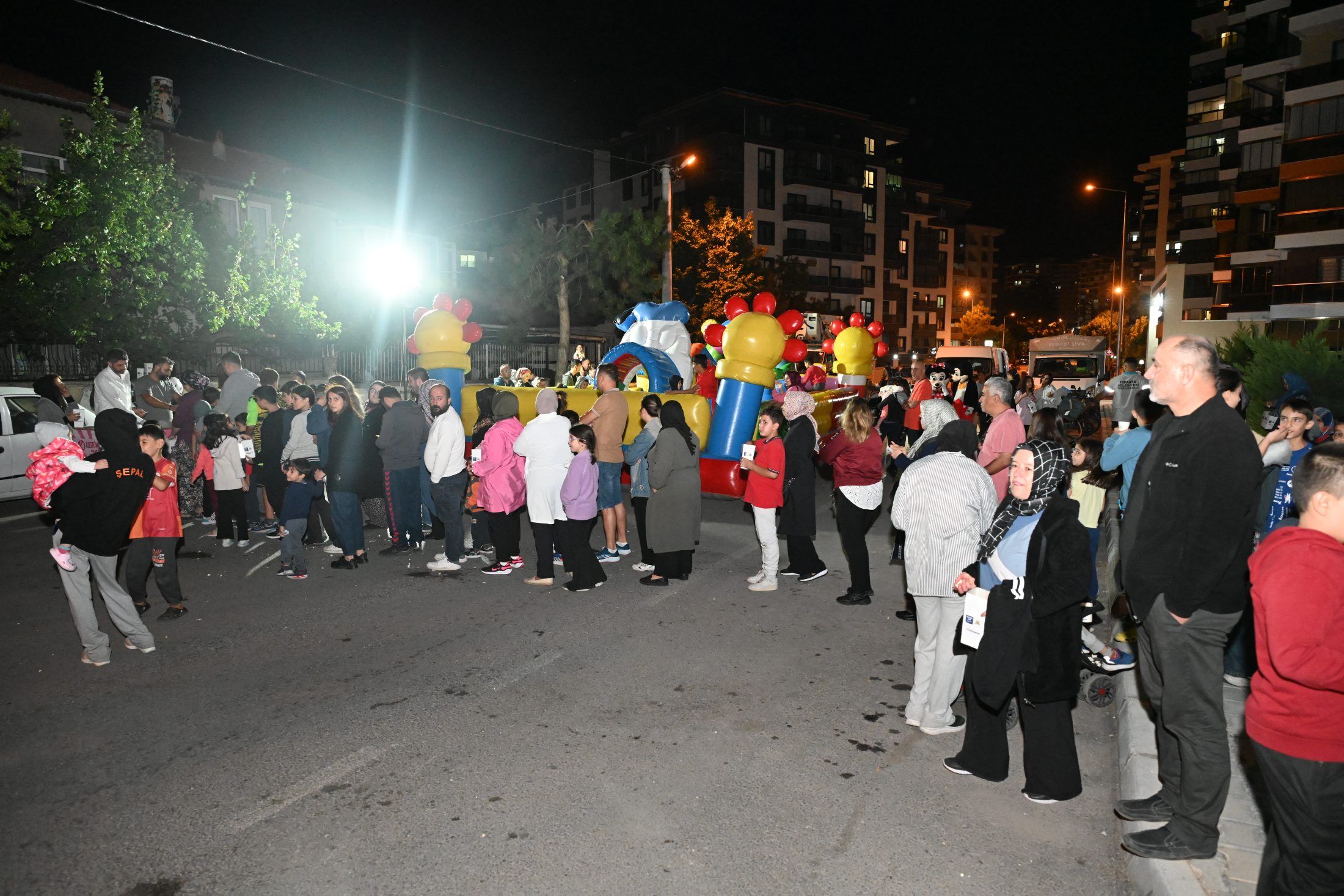 19 09 2025 Yaz Aksami Sinemasi Gülistan Mahallesi (2)
