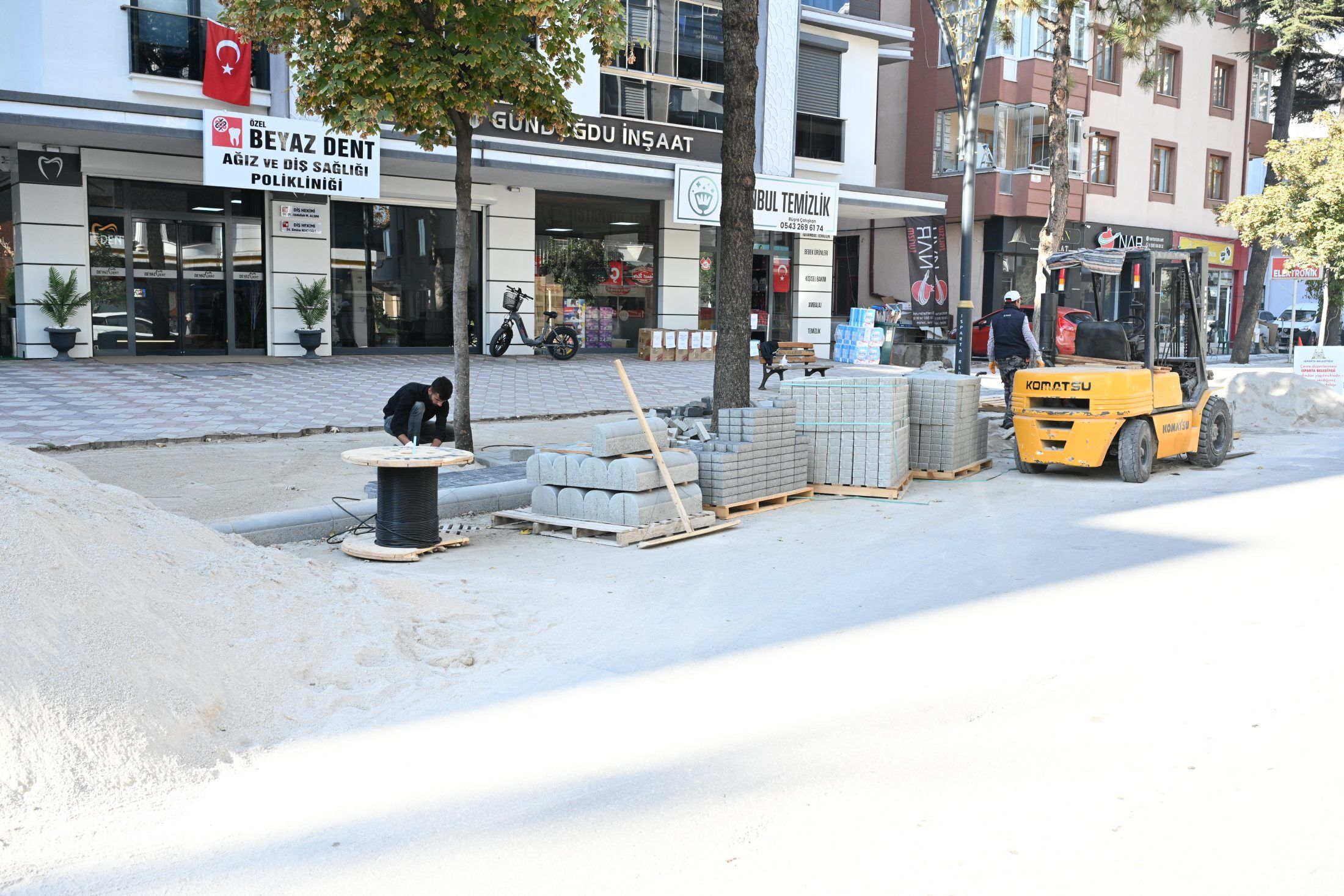 07 11 2025 Gazi Kemal Celebiler 119 Cadde Kaldirim Yenileme (3)