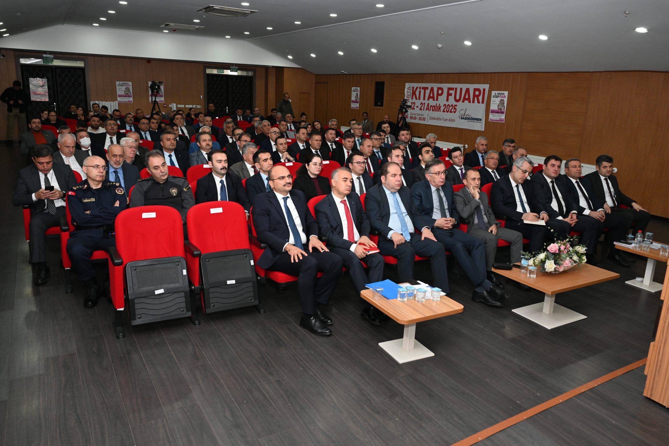 27 11 2025 Il Ilce Idare Kaymakamlar Toplantisi 8. Isparta Kitap Fuari Bilgilendirme (5)