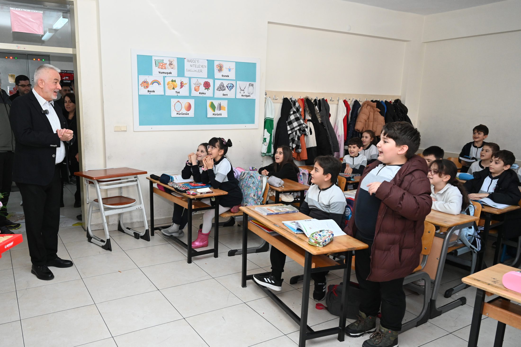 10 12 2025 Baskan Naside Halil Gelendost Sinif Baskani Bilge Mercan Orhan Okul Ziyaret (8)