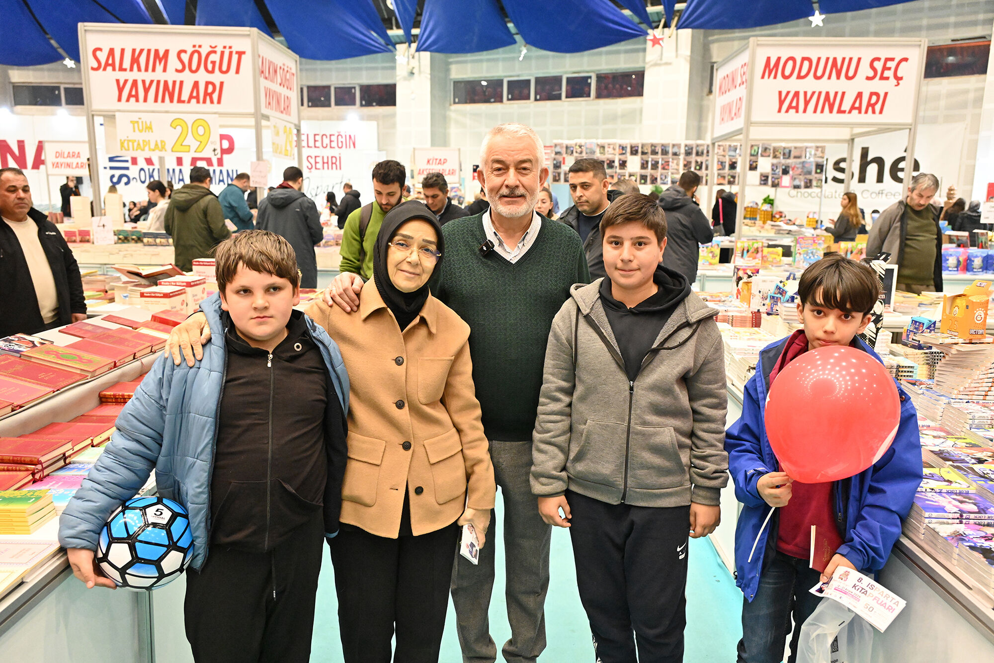 21 12 2025 Baskan 8. Isparta Kitap Fuari Ziyaret (8)