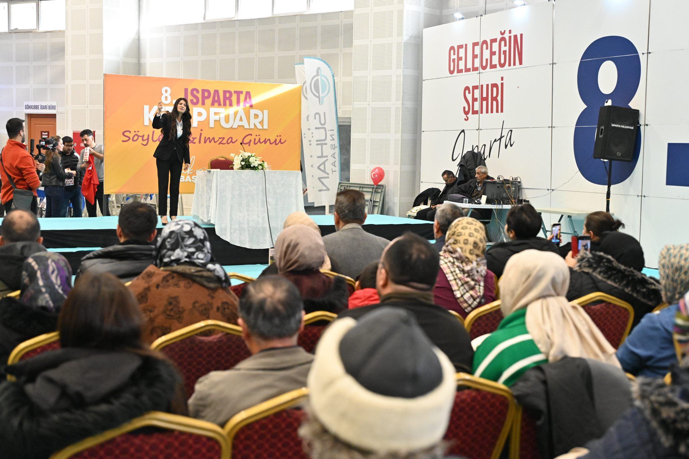 22 12 2025 8. Isparta Kitap Fuari Sona Erdi (1)