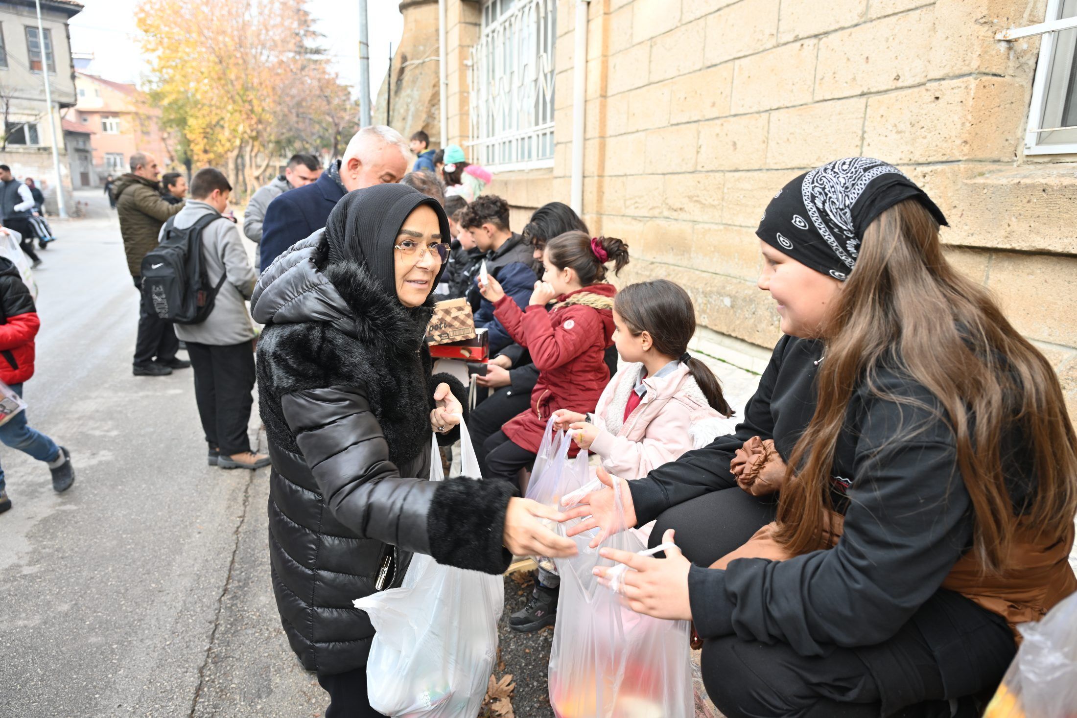 25 12 2025 Baskan Kececi Doganci Cocuk Hediye Sanayi Helva Ikram (9)