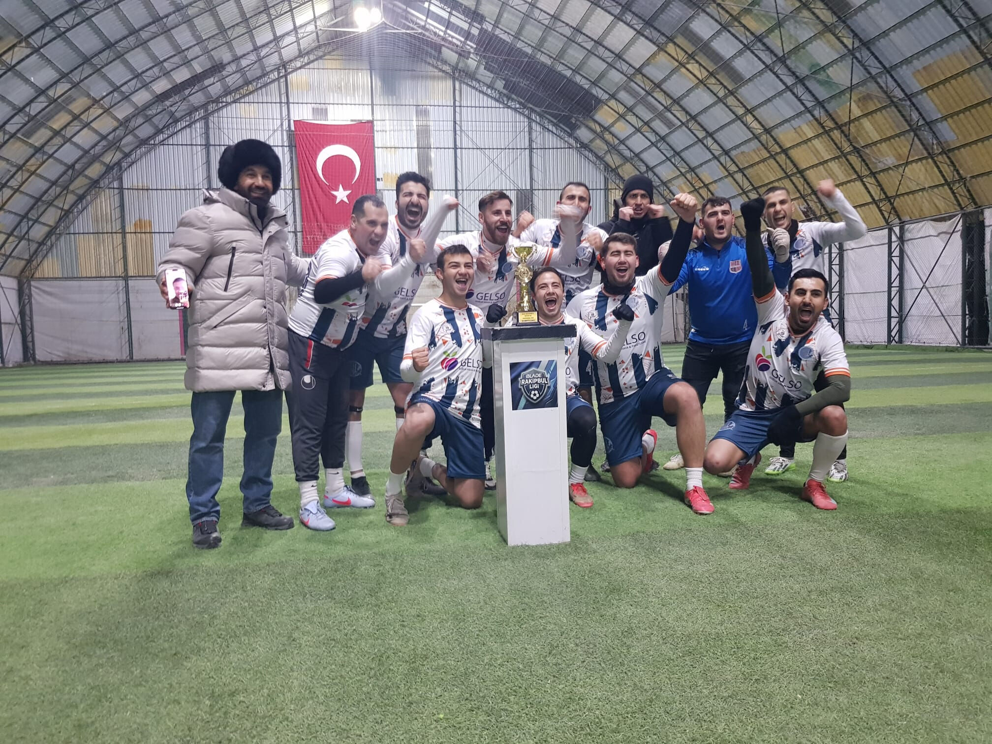 Iuuıauı