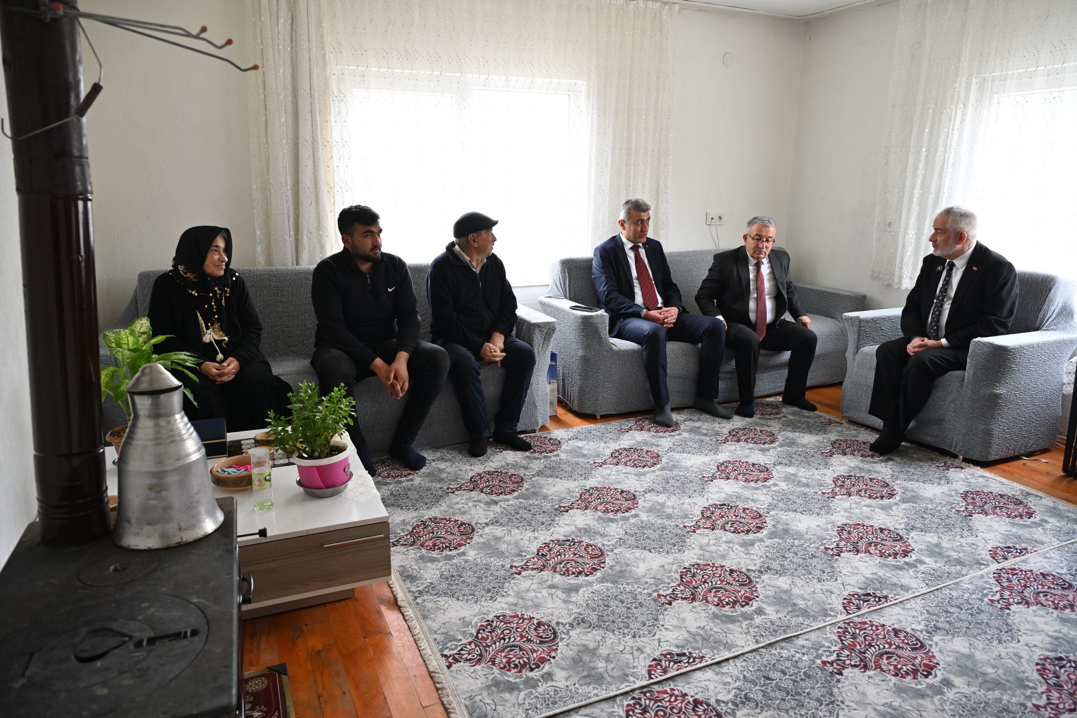 19 02 2026 Baskan Karagi Koyu Akbay Ailesi Yeni Ev Ziyaret (4)