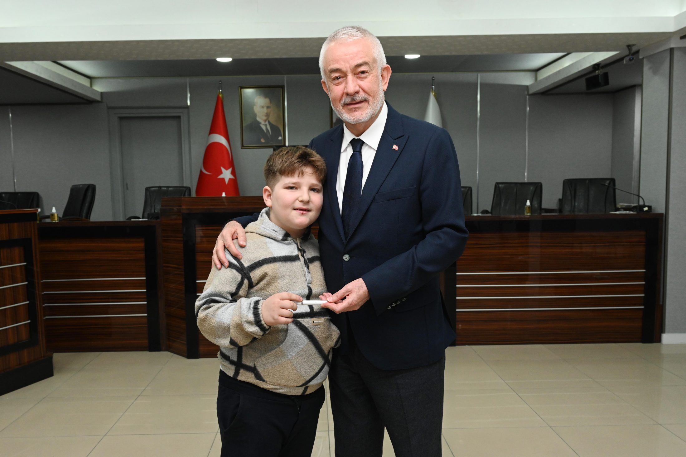 03 03 2026 Yilmaz Sener Ilkokulu 2E Sinifi Baskana Ziyaret (11)