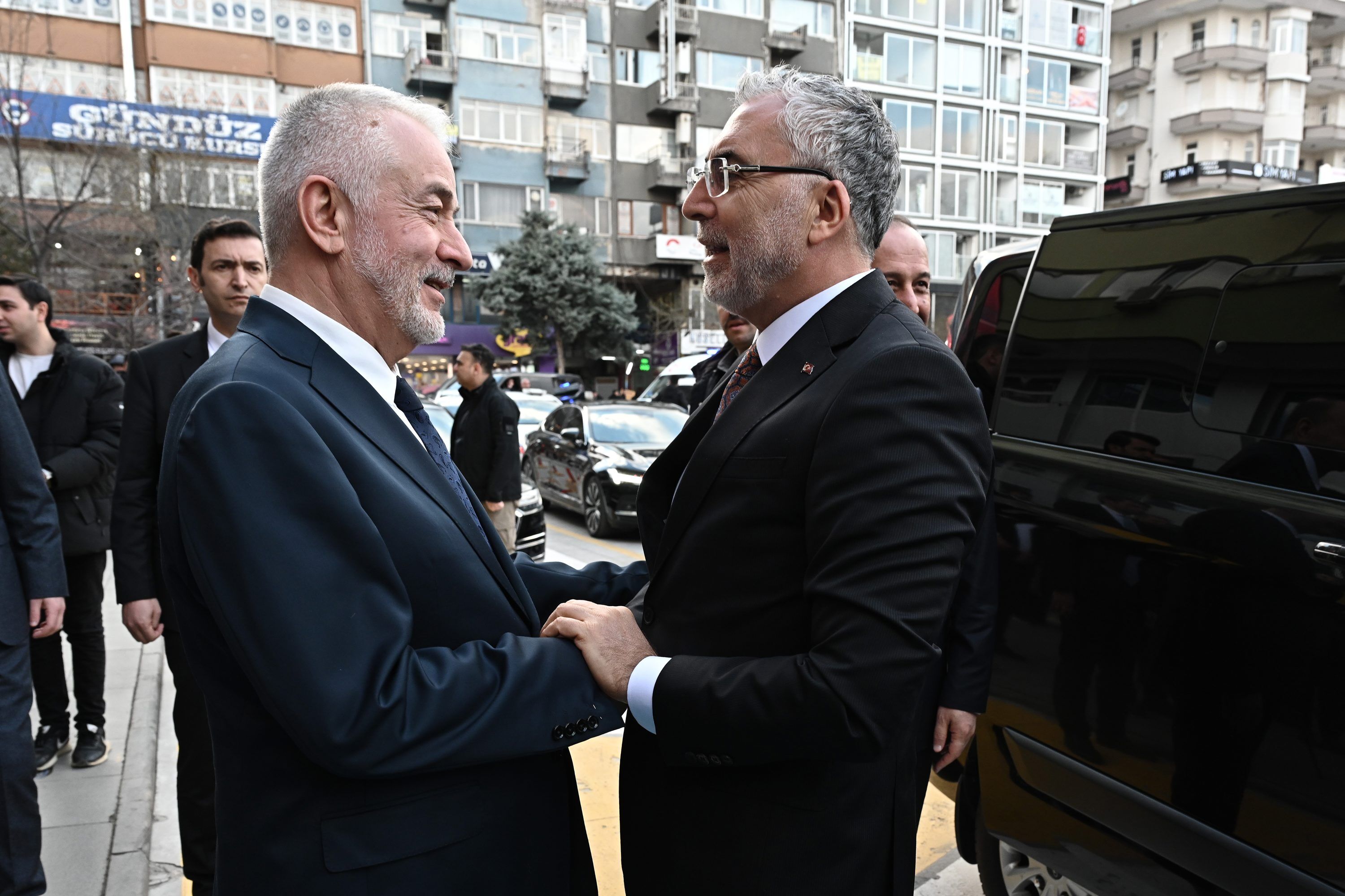 06 03 2026 Calisma Ve Sosyal Guvenlik Bakani Vefat Isikhan Baskan Ziyaret (2)