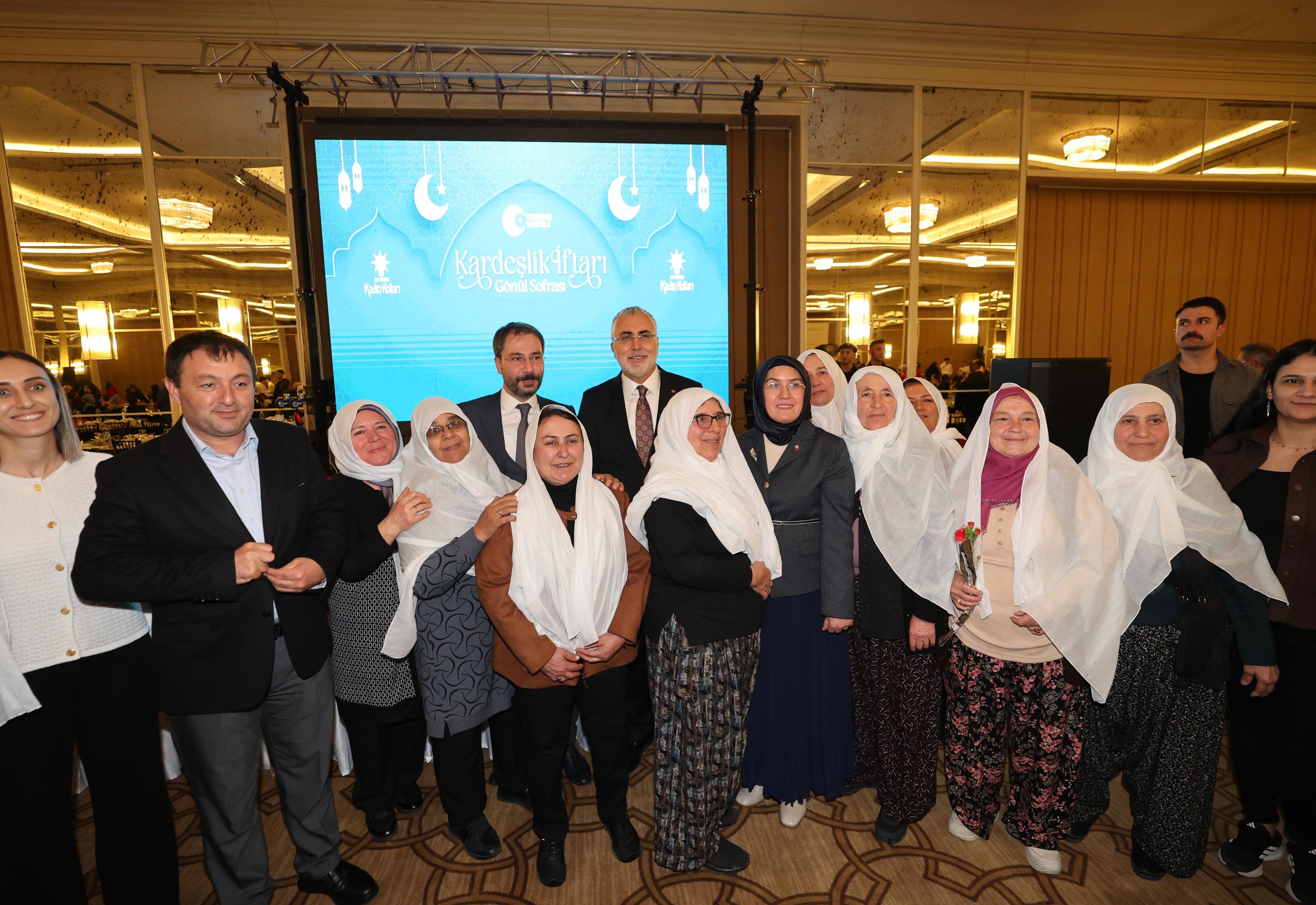 H Cw Hxz H W8 A A Kymv