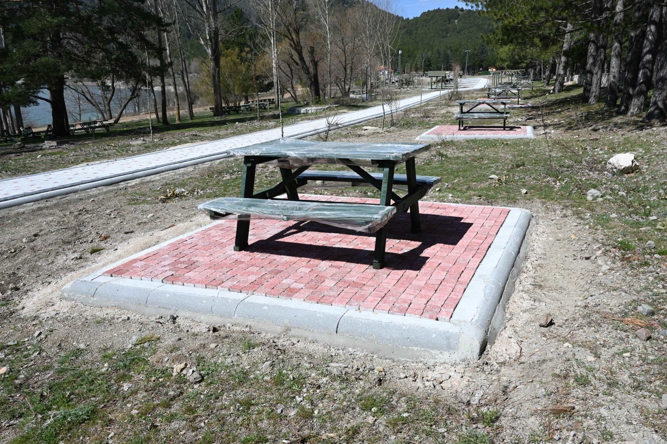 08 04 2026 Golcuk Tabiat Parki Cevre Duzenleme Calismalari (3)