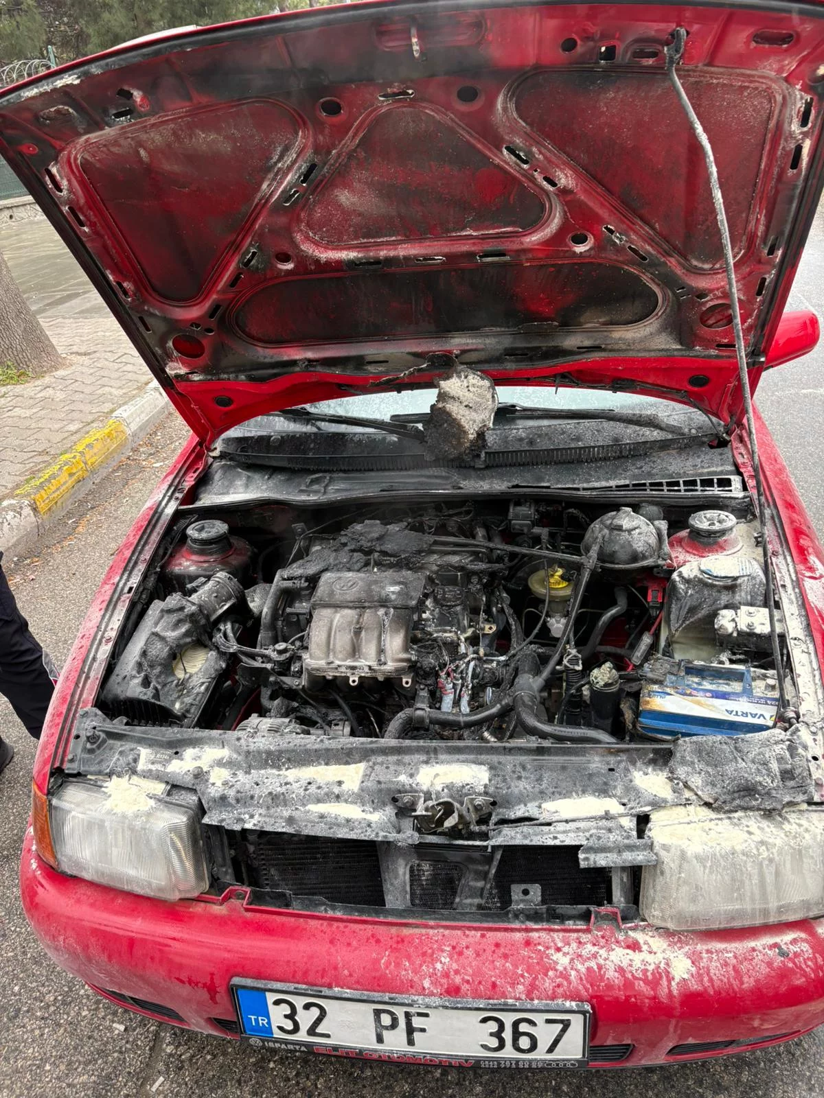 Seyir Halinde Alev Aldi Karayollari Kavsaginda Korkutan Yangin 3