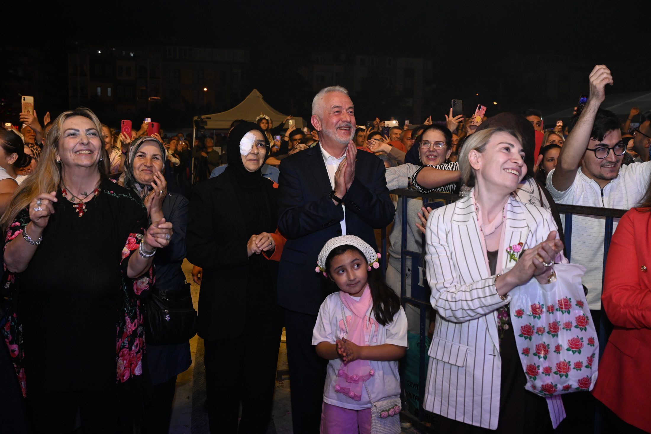 05 06 2026 Gul Festivali Ugur Aslan Ve Armagan Arslan Konser (5)