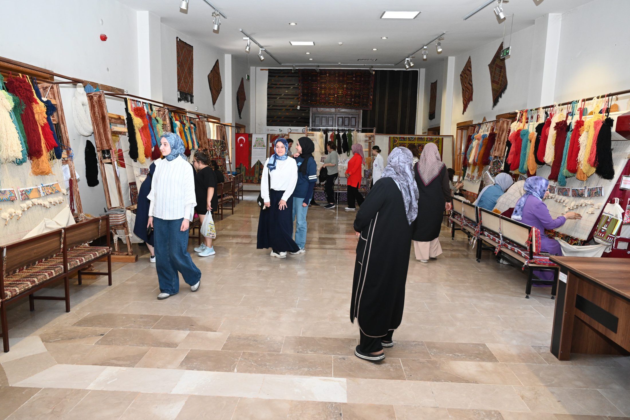 07 06 2026 Gul Festivali Ziyaretci Akini (11)
