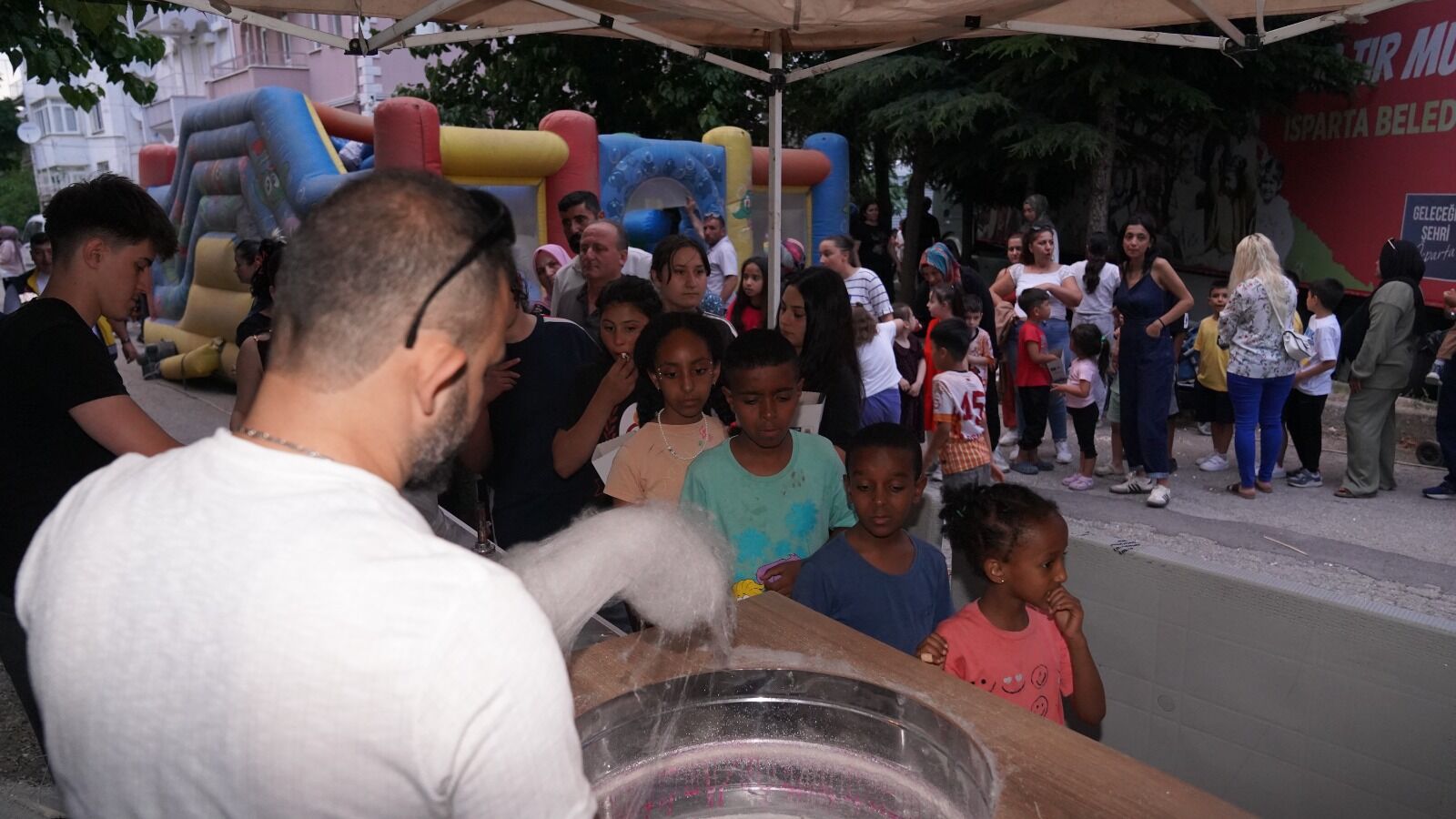 03 07 2026 Yaz Aksami Sinemasi Baglar Mahallesi (7)