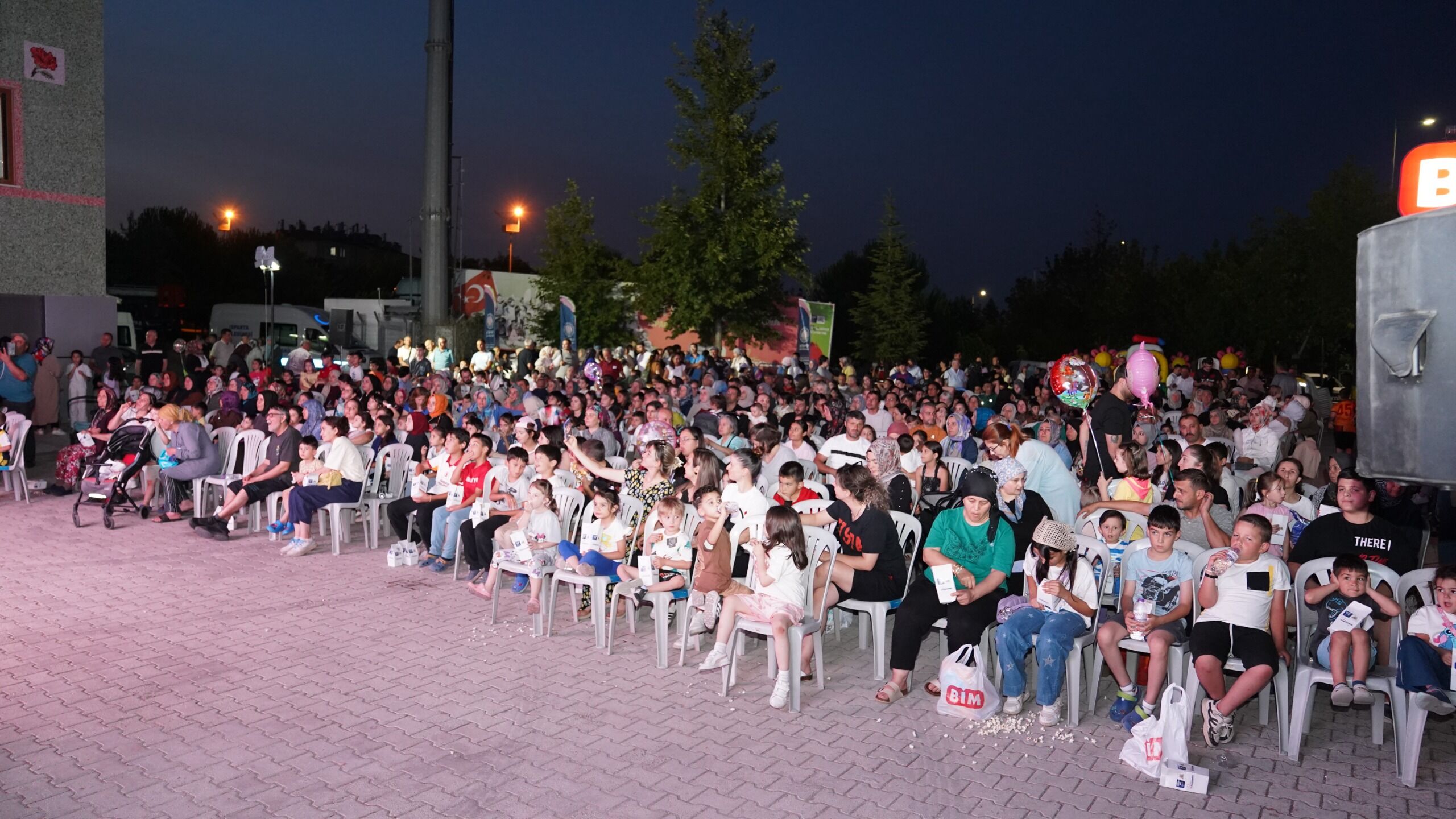 23 07 2026 Yaz Aksami Cocuk Sinemasi Batikent Mahallesi (3)