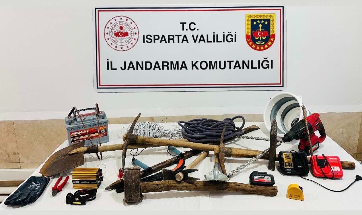 P Ğ-11