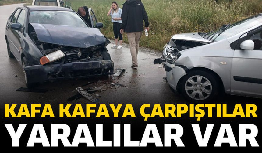 Otomobiller kafa kafaya çarpıştı