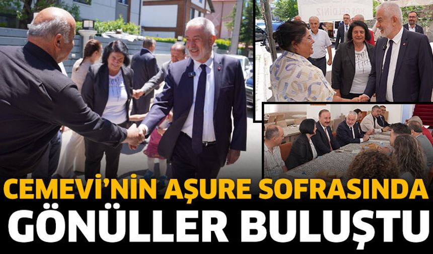 Cemevi’nin aşure sofrasında gönüller buluştu