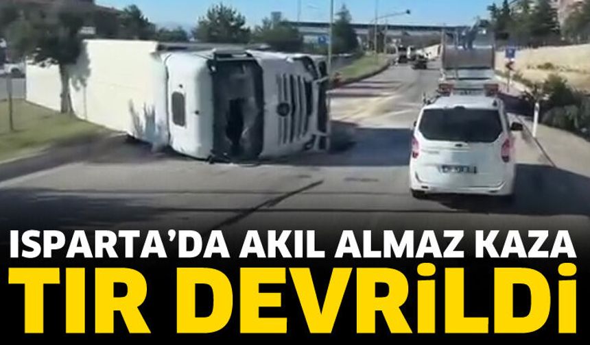 Isparta'da tır devrildi